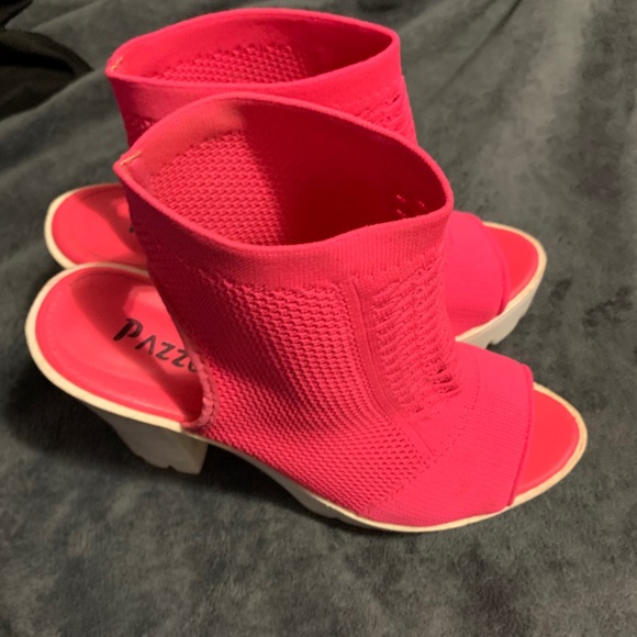 Pink booties/sandals - Picture 2 of 3